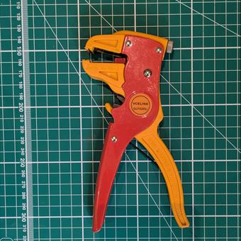 Wire stripper
