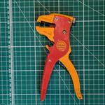 Wire stripper